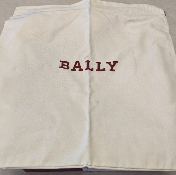 Bally Alan Goat Grained Leather Chelsea 